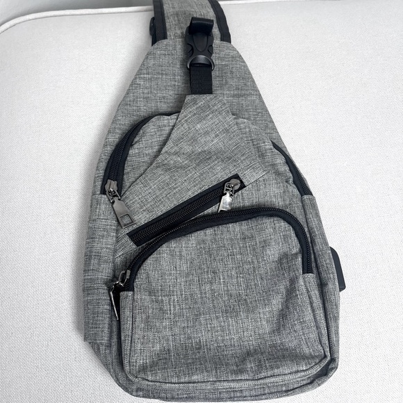 NuPouch Gray Anti-theft Backpack USB Charge Port Smart Organization Crossbody - Picture 1 of 8